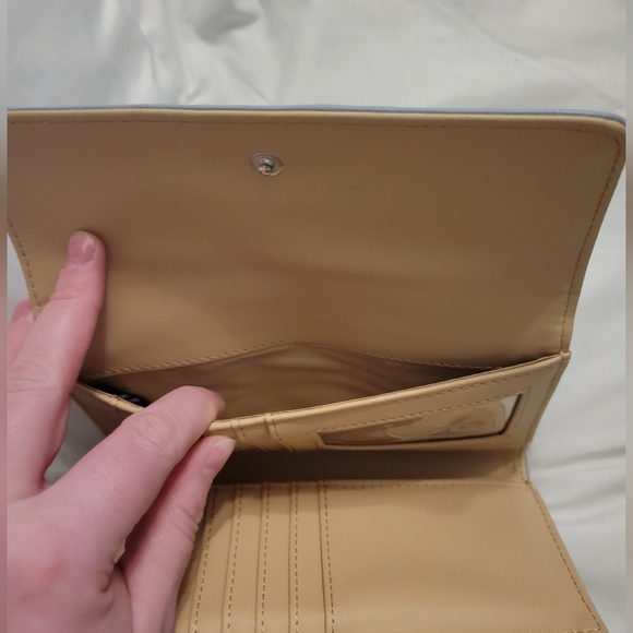 Blue Guess wallet - Picture 7 of 7